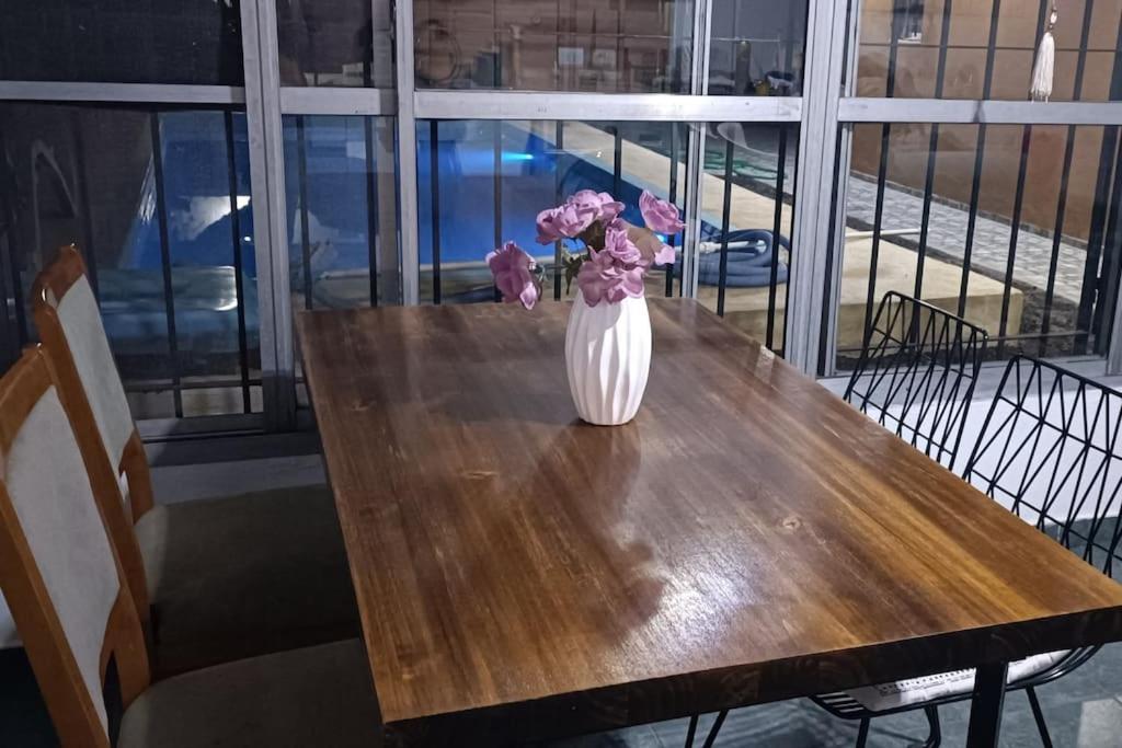 Casa Olivia- Alojamiento Con Piscina - Aeropuerto Ezeiza Exteriér fotografie
